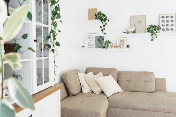 Style et fonctionnalité : Conseils pour intégrer un canapé d'angle dans votre décor